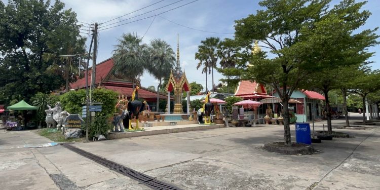 ปทุมธานี เจ้าอาวาสวัดประชุมราษฎร์เผ่นหนีเช้ามืดหลังคณะสงฆ์ปทุมธานีสั่งปลดฐานยักยอกเงินวัด28ล้าน 12 ปทุมธานี เจ้าอาวาสวัดประชุมราษฎร์เผ่นหนีเช้ามืดหลังคณะสงฆ์ปทุมธานีสั่งปลดฐานยักยอกเงินวัด28ล้าน