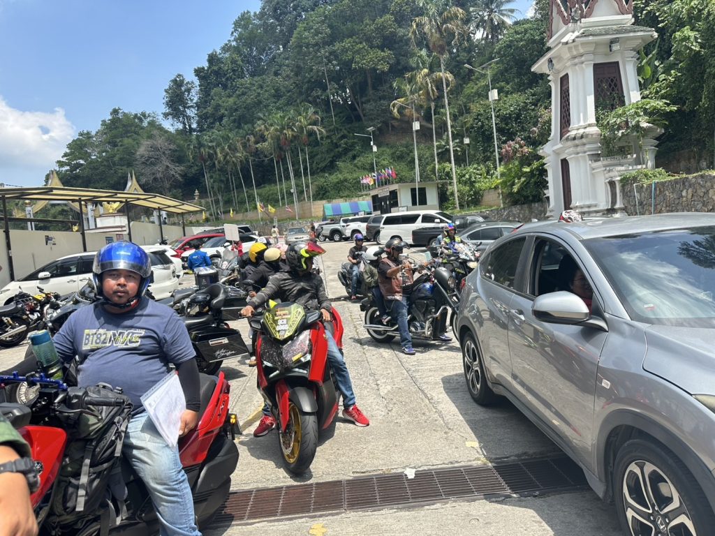 เหล่าบรรดา Biker ไทย มาเลเซีย สิงคโปร์ และอินโดนีเซีย ขี่รถคู่ใจ กว่า 4,000 คัน ร่วมมหกรรมคาราวาน OK BETONG BIKE WEEK 2025 สร้างภาพลักษณ์การท่องเที่ยวและกระตุ้นเศรษฐกิจในพื้นที่ 13 Talknews Online