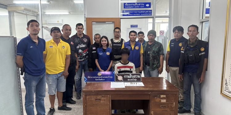 พังงา-อำเภอตะกั่วทุ่งเดินหน้ากวาดล้างยาเสพติด “No Drugs No Dealers” ปิดล้อม 4 เป้าหมาย จับกุมผู้ต้องหา 5 ราย พร้อมของกลางยาบ้า-กระสุนปืน 12 พังงา-อำเภอตะกั่วทุ่งเดินหน้ากวาดล้างยาเสพติด “No Drugs No Dealers” ปิดล้อม 4 เป้าหมาย จับกุมผู้ต้องหา 5 ราย พร้อมของกลางยาบ้า-กระสุนปืน