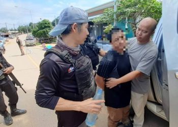 หนุ่มชนเผ่าคลั่งรักกลายเป็นโศกนาฏกรรม! ผัวเก่าใช้อาวุธปืนยิงอดีตแม่ยายดับ พ่อตาบาดเจ็บ อดีตเมียถูกพานท้ายปืนตบหน้า