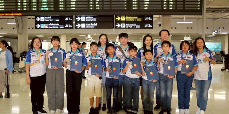 เด็กไทยโชว์ศักยภาพ คว้ารางวัลการแข่งขันคณิตศาสตร์นานาชาติ 2025 IMC – International Mathematics Contest นำ 2 เหรียญทอง 4 เหรียญเงิน และ 2 เหรียญทองแดง กลับไทย 12 เด็กไทยโชว์ศักยภาพ คว้ารางวัลการแข่งขันคณิตศาสตร์นานาชาติ 2025 IMC – International Mathematics Contest นำ 2 เหรียญทอง 4 เหรียญเงิน และ 2 เหรียญทองแดง กลับไทย