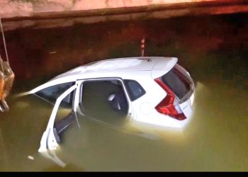 หนุ่มวัย 27 ถูกสาวลวงมารับ ก่อนถูก ไล่ยิงหนีตุย 20 กิโลเมตรจนรถตกคลอง