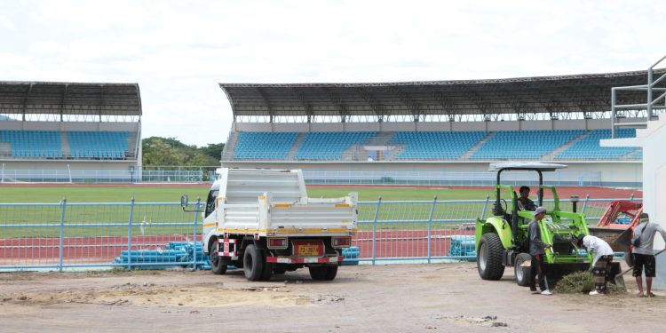 กาญจนบุรี – รมช.คมนาคม ลงพื้นที่ประชุมเตรียมพร้อมด้านจราจรช่วงแข่งขันฟุตบอล“คิงส์คัพ”ครั้งที่ 51 พร้อมตรวจเนินช้างร้อง-เนินยาว แก้ปัญหาการเกิดอุบัติเหตุซ้ำซาก ด้านนายก อบจ.กาญจน์ ยันสนามพร้อมทุกอย่างพร้อม แฟนบอลทั่วไทย