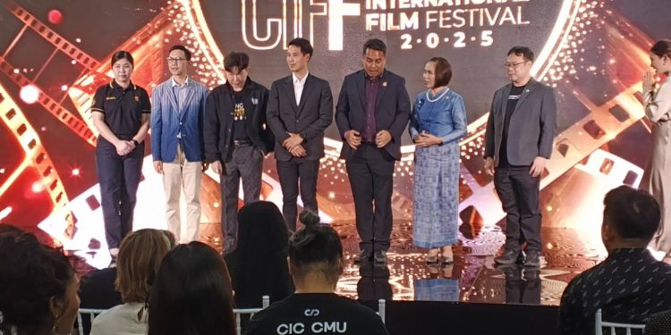 เปิดตัวสมาคมภาพยนตร์และสื่อดิจิทัลภาคเหนือ พร้อมจัดเทศ กาลภาพยนตร์นานาชาติครั้งแรก หวังขับเคลื่อนเชียงใหม่เป็นศูนย์กลางอุตสาหกรรมหนังโลก 12 เปิดตัวสมาคมภาพยนตร์และสื่อดิจิทัลภาคเหนือ พร้อมจัดเทศ กาลภาพยนตร์นานาชาติครั้งแรก หวังขับเคลื่อนเชียงใหม่เป็นศูนย์กลางอุตสาหกรรมหนังโลก