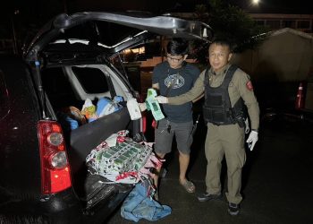 ตำรวจเมืองเชียงราย สกัดรถต้องสงสัย ยึดไอซ์ 110 กิโลกรัม คนขับหลบหนี