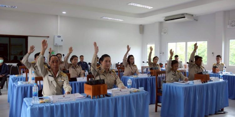 เทศบาลตำบลช่อแฮ เปิดประชุมสภาสมัยสามัญ สมัยที่ 3 ครั้งที่ 1 ประจำปี 2568 ตั้งงบประมาณปี 69 ไว้90,400,000 บาท 12 เทศบาลตำบลช่อแฮ เปิดประชุมสภาสมัยสามัญ สมัยที่ 3 ครั้งที่ 1 ประจำปี 2568 ตั้งงบประมาณปี 69 ไว้90,400,000 บาท