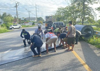 หมวดทางหลวงประจวบฯ เตือนความปลอดภัยบนถนนเพชรเกษม ประชาชนควรขับรถห่าง 80 เมตร จากรถพ่วง 18 ล้อบรรทุกเหล็กม้วน