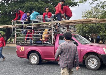 จันทบุรี//แรงงานมาแล้ว!! ชาวสวนลำใยยิ้มได้ หลังมีแรงงานไทยแห่ สมัคงานเก็บลำไยเพียบ