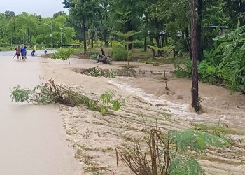 ชัยภูมิอ่วมน้ำป่าไหลบ่าทะลักถนน นาข้าวของชาวบ้านเสียหายกว่า 500 ไร่