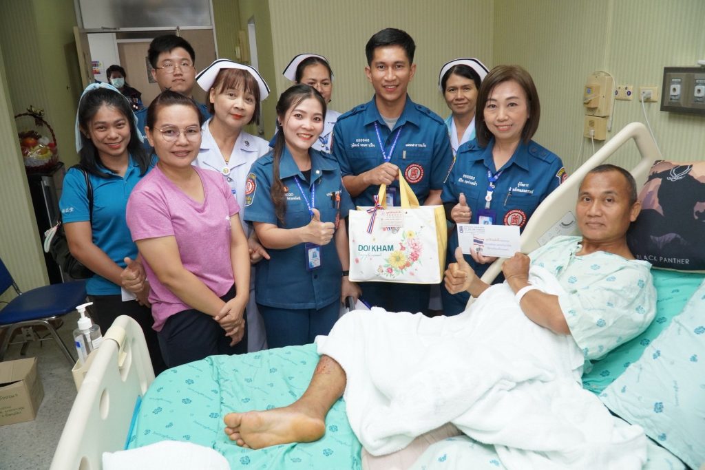 มูลนิธิป่อเต็กตึ๊ง จัดสรรงบฯ เพิ่มอีกกว่า 2.39 ล้านบาท นำน้ำใจผู้มีจิตศรัทธา เร่งลงพื้นที่ 4 จังหวัดช่วยเหลือกรณีเหตุปะทะชายแดนไทย-กัมพูชา มอบสิ่งของเครื่องใช้จำเป็นหนุนวีรบุรุษทหารกล้า ผู้เสียสละปกป้องอธิปไตยชาติไทย พร้อมส่งกำลังใจ และมอบเงินปลอบขวัญพร้อมกระเช้าสุขภาพแก่ผู้บาดเจ็บ 14 Talknews Online