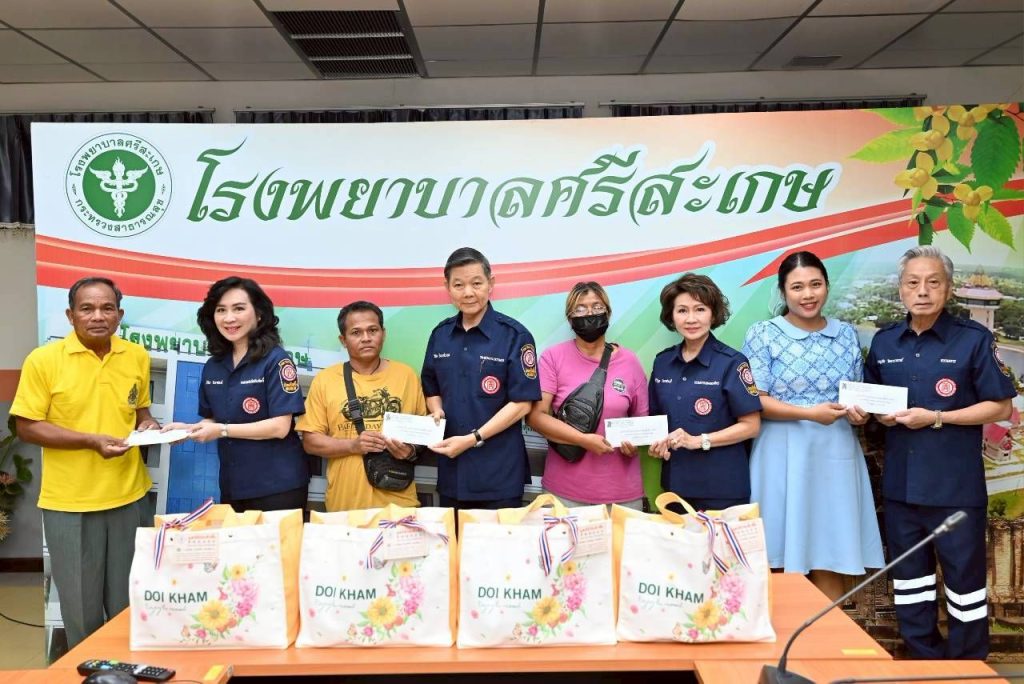 มูลนิธิป่อเต็กตึ๊ง จัดสรรงบฯ เพิ่มอีกกว่า 2.39 ล้านบาท นำน้ำใจผู้มีจิตศรัทธา เร่งลงพื้นที่ 4 จังหวัดช่วยเหลือกรณีเหตุปะทะชายแดนไทย-กัมพูชา มอบสิ่งของเครื่องใช้จำเป็นหนุนวีรบุรุษทหารกล้า ผู้เสียสละปกป้องอธิปไตยชาติไทย พร้อมส่งกำลังใจ และมอบเงินปลอบขวัญพร้อมกระเช้าสุขภาพแก่ผู้บาดเจ็บ 13 Talknews Online