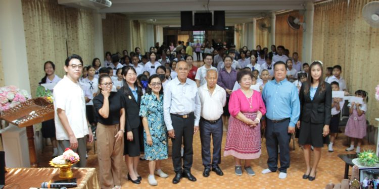 กาญจนบุรี – นายทากาชิ นากาเช่ เพื่อเป็นการทดแทนบุญคุณคนไทยที่ช่วยรอดชีวิต!! ตั้งมูลนิธิสันติภาพแม่น้ำแคว แจกทุนการศึกษา ปีการศึกษา 2568 รวม 78 ทุน 12 กาญจนบุรี – นายทากาชิ นากาเช่ เพื่อเป็นการทดแทนบุญคุณคนไทยที่ช่วยรอดชีวิต!! ตั้งมูลนิธิสันติภาพแม่น้ำแคว แจกทุนการศึกษา ปีการศึกษา 2568 รวม 78 ทุน