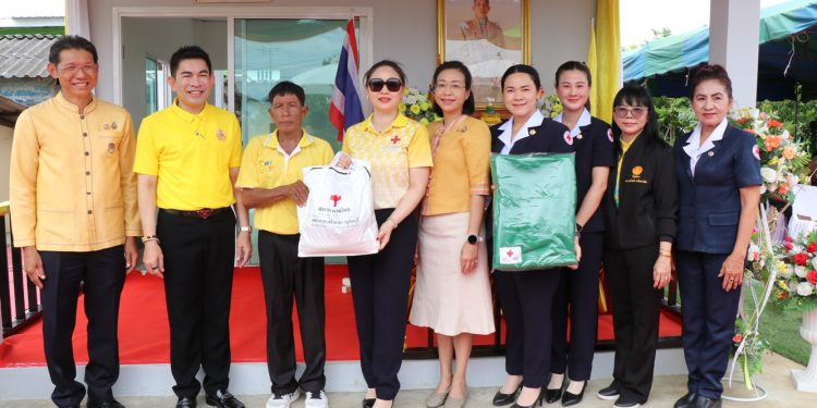 กาญจนบุรี - ผวจ.กาญจน์ลงพื้นที่ตำบลดอนขมิ้น อำเภอท่ามะกา มอบบ้านตามโครงการบ้านห่วงใยจากใจ GLO เพื่อสร้างโอกาสความเสมอภาคทางสังคม และลดความเหลื่อมล้ำความยากจนในมิติด้านความเป็นอยู่ตามระบบ TPMAP 12 กาญจนบุรี – ผวจ.กาญจน์ลงพื้นที่ตำบลดอนขมิ้น อำเภอท่ามะกา มอบบ้านตามโครงการบ้านห่วงใยจากใจ GLO เพื่อสร้างโอกาสความเสมอภาคทางสังคม และลดความเหลื่อมล้ำความยากจนในมิติด้านความเป็นอยู่ตามระบบ TPMAP