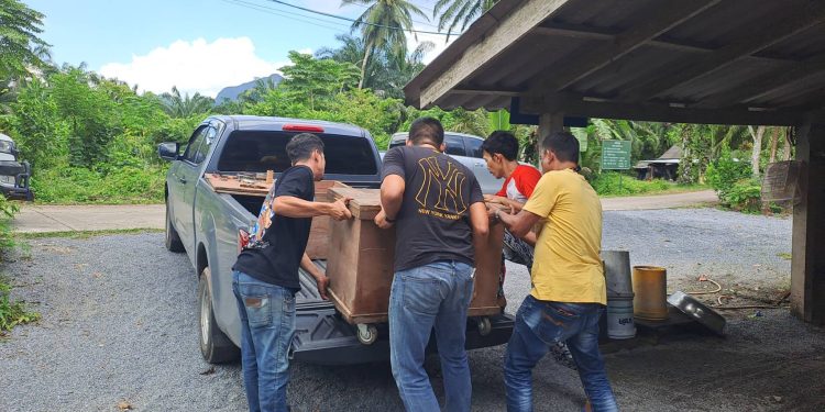 พังงา – คดีลักทรัพย์ในโฮมสเตย์พ่นพิษ ตำรวจนำผู้เสียตามยึดทรัพย์คืน พร้อมแจ้งข้อหาลักทรัพย์และรับของโจรระนาว