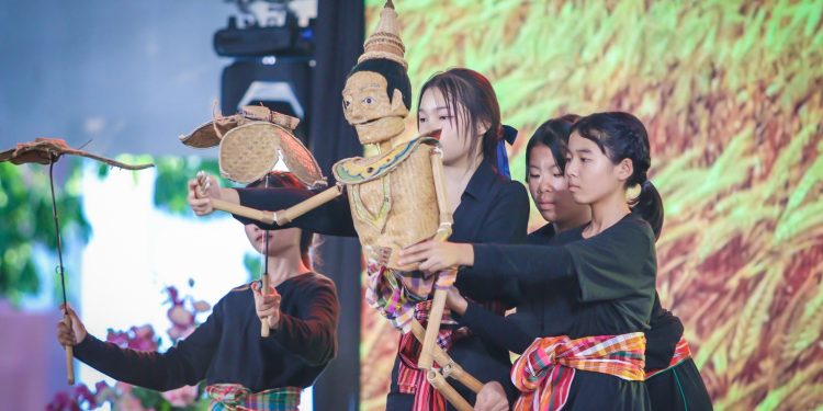 เริ่มแล้ว… งานมหกรรมหุ่นกระติบข้าวและหุ่นฟาง ครั้งที่ 3 เนื่องในโอกาสเฉลิมฉลองวาระครบรอบ 160 ปี เมืองมหาสารคาม