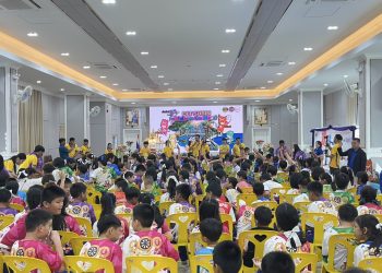 สำนักงานขนส่งจังหวัดสุรินทร์ จัดโครงการเสริมสร้างทักษะและประสบการณ์ด้านความปลอดภัยทางถนนแก่เด็กและเยาวชน