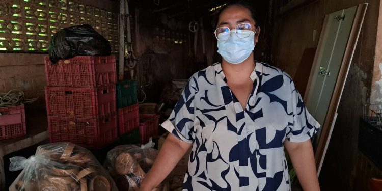 ปทุมธานี แม่ค้าปลาทูนึ่ง โอดโจรชุมยิ่งกว่ายุงขโมยย่องเบา4ครั้งลักถังแก๊ส8ใบยังจับไม่ได้ 12 ปทุมธานี แม่ค้าปลาทูนึ่ง โอดโจรชุมยิ่งกว่ายุงขโมยย่องเบา4ครั้งลักถังแก๊ส8ใบยังจับไม่ได้