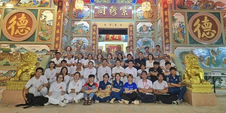 มุกดาหาร มูลนิธิการกุศลฯ “ประเพณีทิ้งกระจาด” ช่วยเหลือสังคมในภูมิภาค-สปป.ลาว กู้ชีพกู้ภัยช่วยผู้ป่วยขาดแคลน