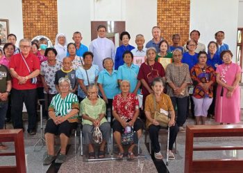 สิงห์บุรี / ทีมงานผู้ประสานงานผู้สูงอายุสังฆมณฑลนครสวรรค์ เยี่ยมชมรมผู้สูงอายุเครือข่ายสิงห์บุรี