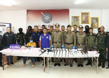 กาฬสินธุ์ตร.ร่วมปกครองท่าคันโททลายเครือข่ายยาบ้า อึ้งพบอาวุธปืนเพียบ 17 กระบอก