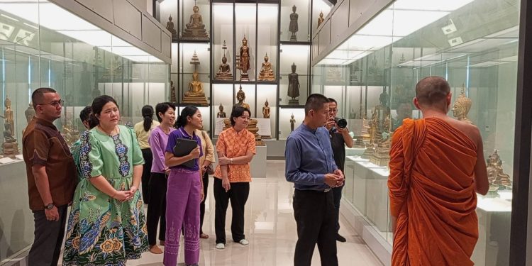 สิงห์บุรี / วัฒนธรรมจังหวัดสิงห์บุรี จัดงาน Press Tour บ้านพิกุลทองสามัคคี ส่งเสริมท่องเที่ยวเชิงวัฒนธรรม