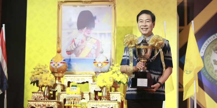 เทศบาลนครเชียงราย คว้าอันดับ 1 ของประเทศ รับถ้วยพระราชทานฯ ในการแข่งขันทักษะวิชาการและงานมหกรรมการจัดการศึกษาท้องถิ่นระดับประเทศ 12 เทศบาลนครเชียงราย คว้าอันดับ 1 ของประเทศ รับถ้วยพระราชทานฯ ในการแข่งขันทักษะวิชาการและงานมหกรรมการจัดการศึกษาท้องถิ่นระดับประเทศ