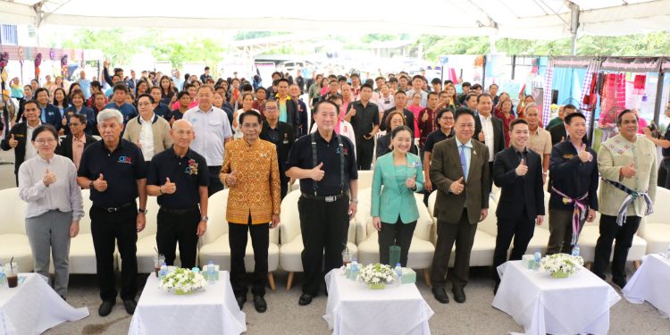 กาฬสินธุ์ “สุดาวรรณ” ชู “กาฬสินธุ์โมเดล” ใช้มหาวิทยาลัยเป็นคลังสมองแก้จน ด้วยงานวิจัย-นวัตกรรม