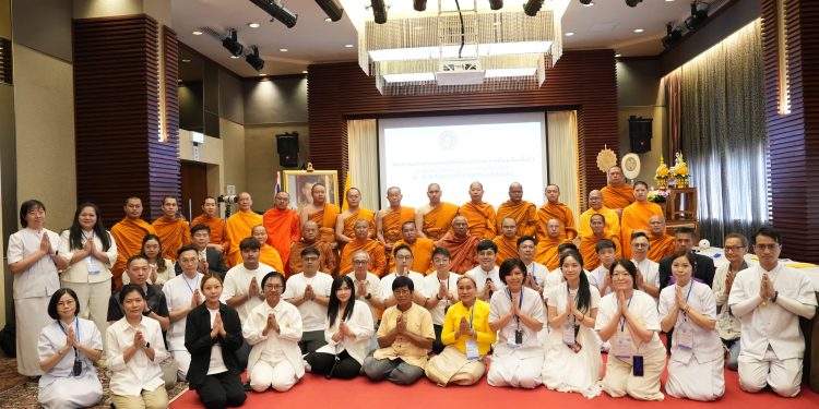 โครงการอบรมธรรมทูตคฤหัสถ์ในเขตปกครองพิเศษฮ่องกง รุ่นที่ 1 ณ เขตบริหารพิเศษ ฮ่องกง ระหว่างวันที่ 22-24 สิงหาคม 2568ในวันที่ 22 สงหาคม พ.ศ. 2568 ได้จัดพิธีเปิดโครงการอบรมธรรมทูตคฤหัสถ์ในต่างประเทศ ภาคพื้นเอเชีย ครั้งที่ 1 ณ โรงแรม The Cityview Hotel ซึ่งจัดโดยวัดพระธรรมกาย ฮ่องกง และสมัชชาสงฆ์ไทยในฮ่องกง 12 โครงการอบรมธรรมทูตคฤหัสถ์ในเขตปกครองพิเศษฮ่องกง รุ่นที่ 1 ณ เขตบริหารพิเศษ ฮ่องกง ระหว่างวันที่ 22-24 สิงหาคม 2568ในวันที่ 22 สงหาคม พ.ศ. 2568 ได้จัดพิธีเปิดโครงการอบรมธรรมทูตคฤหัสถ์ในต่างประเทศ ภาคพื้นเอเชีย ครั้งที่ 1 ณ โรงแรม The Cityview Hotel ซึ่งจัดโดยวัดพระธรรมกาย ฮ่องกง และสมัชชาสงฆ์ไทยในฮ่องกง
