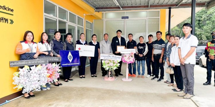 เหล่ากาชาด จ.แพร่และโรงพยาบาลแพร่ “ให้กำลังใจ” ครอบครัวของ “กฤษณะพงษ์ แก้วน่าน” ครอบครัวบริจาคดวงตา, และอวัยวะฯ