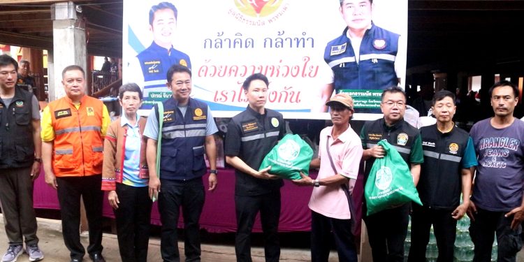 รมว.เกษตรลงพื้นที่อุทกภัยพร้อมกำชับทุกหน่วยเร่งฟื้นฟูเยียวยา