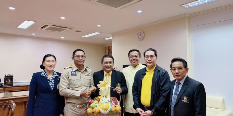 แสดงความยินดีกับอธิบดีกรมส่งเสริมการปกครองท้องถิ่นคนใหม่ 12 แสดงความยินดีกับอธิบดีกรมส่งเสริมการปกครองท้องถิ่นคนใหม่