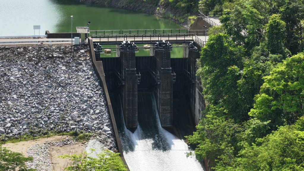 ถอดบทเรียนบริหารจัดการน้ำ ฝ่าวิกฤติพายุวิภา ด้วยระบบบริหารจัดการน้ำอัจฉริยะ. 13 Talknews Online