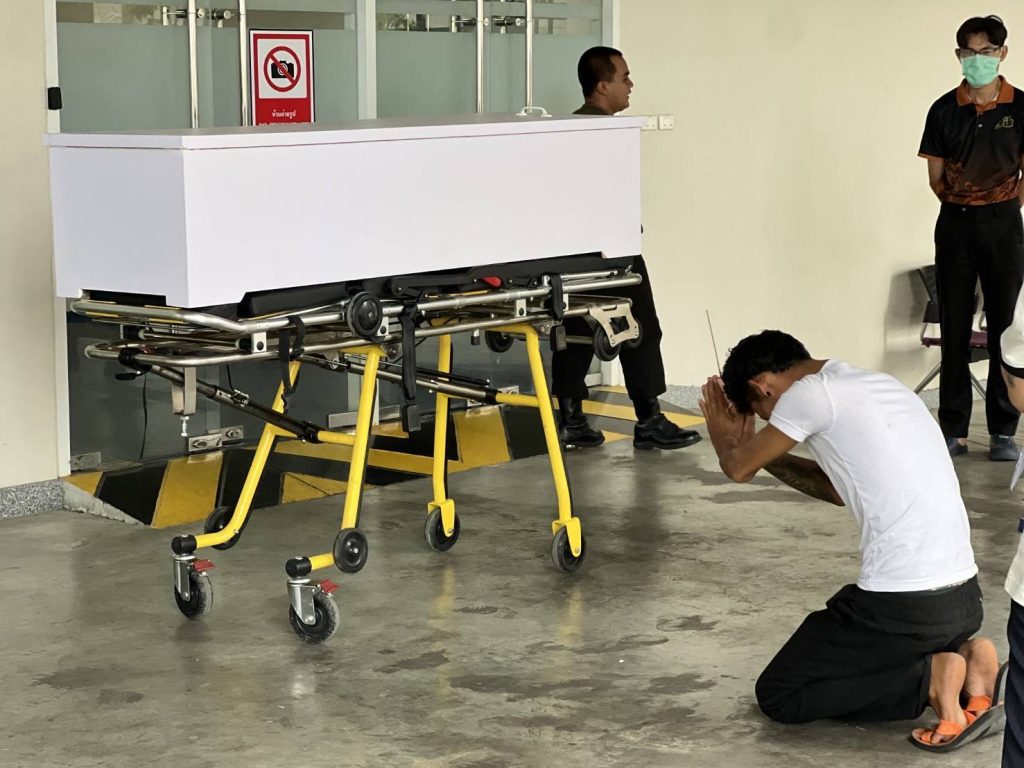 ปทุมธานี สุดสลด ตร.รวบหนุ่มพม่าทุบตีลูกเลี้ยงแฝดวัย3ขวบปอดฉีกดับ1สาหัส1 18 Talknews Online