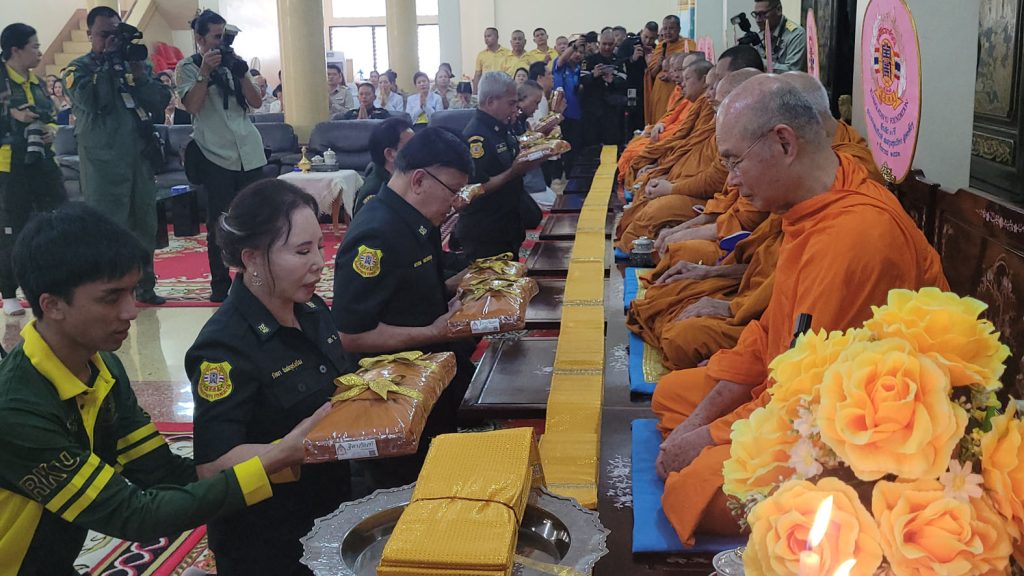 มูลนิธิร่วมกตัญญู จัดงานรำลึกอดีตผู้ก่อตั้งมูลนิธิ มอบทุนการศึกษาและเครื่องมือแพทย์รวมกว่า 68 ล้านบาท 6 Talknews Online