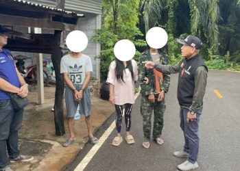 หนองคาย-รวบตระปบคามุ้ง ตร.ชุดสืบสวน สภ.เฝ้าไร่ สนธิกำลังกับฝ่ายปกครองทะลายแหล่งมั่วสุมเสพยาเสพติดและจำหน่ายยาเสพติด ในเขตพื้นที่ รวบผู้ต้องหา 6 คน