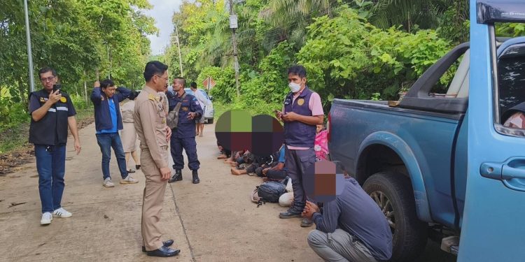 กาญจนบุรี - ไม่รอดจับได้อีกต่างด้าว จำนวนมากหลบหนีเข้าไทย 12 กาญจนบุรี – ไม่รอดจับได้อีกต่างด้าว จำนวนมากหลบหนีเข้าไทย