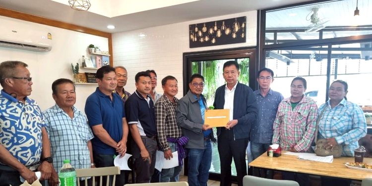 กาญจนบุรี – เข้ามาทำงาน เพื่อประชาชนไม่ได้ก็ต้องเปลี่ยน!! สส.ศักดิ์ดา วิเชียรศิลป์ เคลื่อนไหวทางเฟสบุ๊ก พร้อมโพสต์เปิดใจเหตุแยกทางกับเพื่อไทย 12 กาญจนบุรี – เข้ามาทำงาน เพื่อประชาชนไม่ได้ก็ต้องเปลี่ยน!! สส.ศักดิ์ดา วิเชียรศิลป์ เคลื่อนไหวทางเฟสบุ๊ก พร้อมโพสต์เปิดใจเหตุแยกทางกับเพื่อไทย