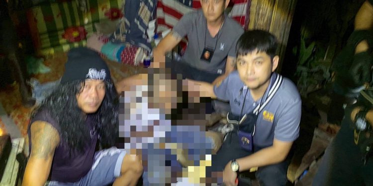 ชุดปฏิบัติการพิเศษฝ่ายปกครอง “เอราวัณ”จังหวัดพังงาปฏิบัติการกวาดล้างยาเสพติด “No Drugs No Dealers”จับผู้ต้องหา พร้อมยาบ้ากว่า 300 เม็ด