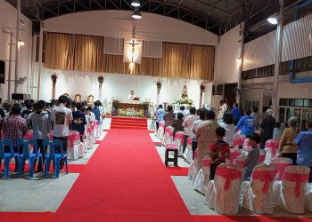 สิงห์บุรี – พิธีบูชาขอบพระคุณเตรียมจิตใจ วันฉลองวัดพระแม่มารีอา มารดาคริสตชน