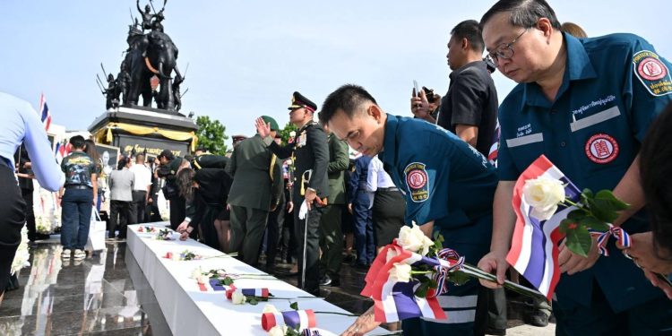 มูลนิธิป่อเต็กตึ๊ง ร่วมพิธีสดุดีวีรกรรมนักรบกล้าและอาลัยประชาชนผู้บริสุทธิ์ที่เสียชีวิตจากเหตุการณ์ความไม่สงบชายแดนไทย – กัมพูชา ณ กองบัญชาการกองทัพไทย เขตหลักสี่ กรุงเทพฯ