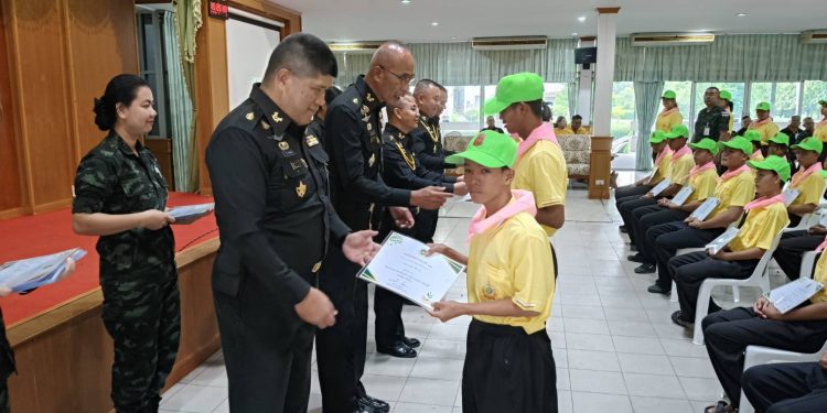 ลพบุรี มทบ.13 เปิดโครงการเยาวชนต้นกล้า เครือข่ายทหารพันธุ์ดี
