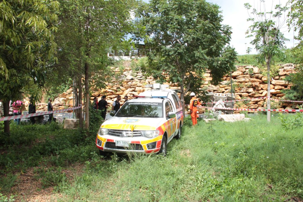 กาญจนบุรี – รถผสมปูนนำไปส่งลูกค้า เกิดพลาดตกเขาสูงดับอนาถคาซาก 13 Talknews Online