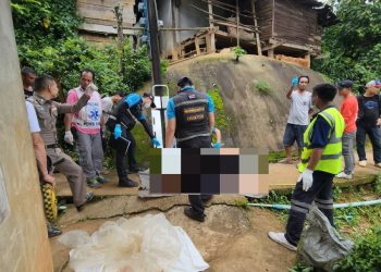 น่าน วงเหล้าสะเทือนขวัญ! หนุ่มปัวรำคาญเพื่อนเมาเถียงกัน “เรื่องน้ำมันหมด” ไม่หยุด คว้าไม้ฟืนฟาดดับคาที่ 1 เจ็บสาหัส 1