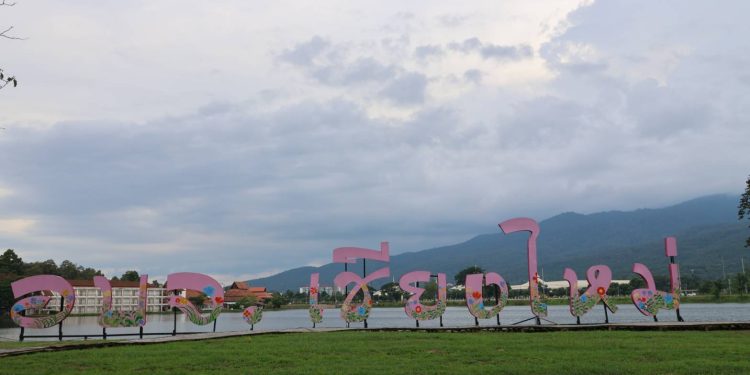 “ส.ว.ก๊อง” จับมือเชียงใหม่ ชูอควาเรียม ปล่อยปลาคราฟ400 ตัว เพิ่มสีสัน รักษาสมดุลระบบนิเวศสวน อบจ. หวังขยายพันธุ์เพิ่ม