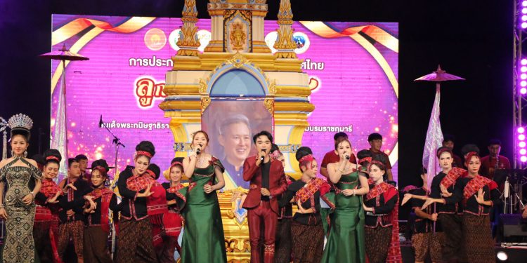 กาฬสินธุ์ ม.กาฬสินธุ์จัดการประกวดวงดนตรีลูกทุ่งแห่งประเทศไทยลูกทุ่งเมืองน้ำดำ ครั้งที่ 5 12 กาฬสินธุ์ ม.กาฬสินธุ์จัดการประกวดวงดนตรีลูกทุ่งแห่งประเทศไทยลูกทุ่งเมืองน้ำดำ ครั้งที่ 5