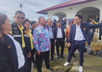 พังงา สมาชิกวุฒิสภาพบประชาชน กลุ่มจังหวัดภาคใต้ตอนบน ลงพื้นที่จังหวัดพังงา รับฟังข้อร้องเรียนความเดือดร้อนจากประชาชนที่ท่าเรือบ้านน้ำเค็ม อ.ตะกั่วป่า