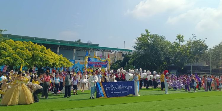 ชัยภูมิ สีสันกีฬาสีโรงเรียนอนุบาล ในตรีมเด็กรักชาติ ที่ อ.จัตุรัส