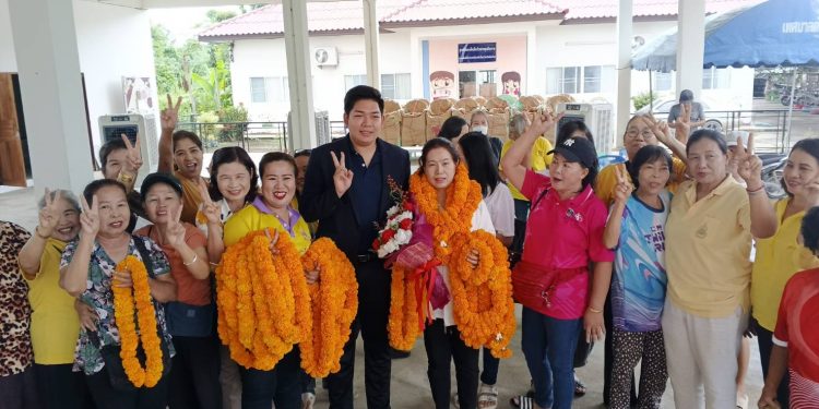 ปลื้ม ธิติพัทธ เลขานุการสภาอบจ. หนุน “สุภาวรรณ” ของเลือกตั้งซ่อม สท. เขต 1 ด้าน”ชรินทร์” นั่งเก้าอี้ประธานสภาสันผีเสื้อคนใหม่ แทนตำแหน่งว่าง