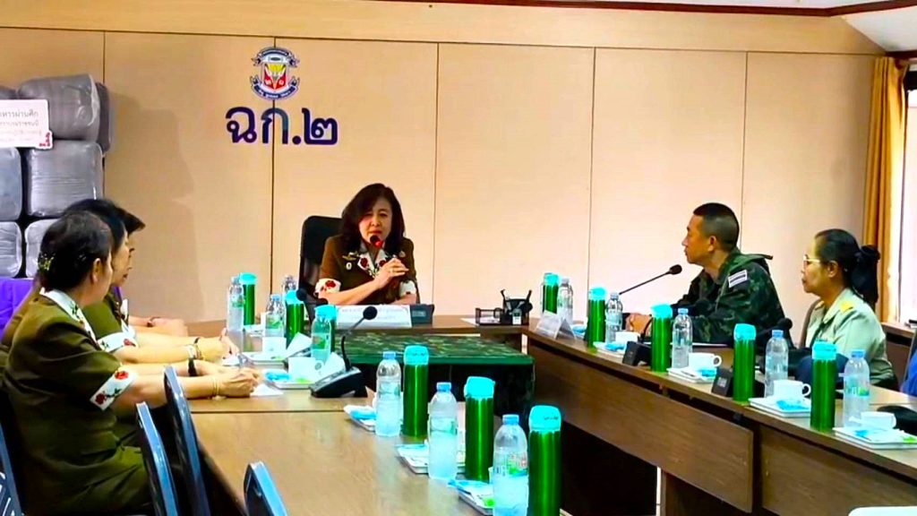 (สุรินทร์) ผู้แทนจากมูลนิธิสงเคราะห์ครอบครัวทหารผ่านศึกในพระราชูปถัมภ์สมเด็จพระศรีนครินทราบรมราชชนนี เยี่ยมทหารบาดเจ็บจากการปฏิบัติหน้าที่ชายแดนไทย - กัมพูชา ในพื้นที่จังหวัดสุรินทร์ 13 Talknews Online