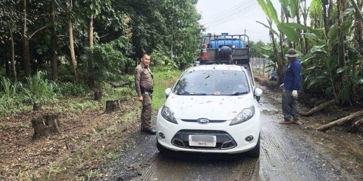 เชียงราย เจอรถฝ่าด่านยาเสพติด! จอดทิ้งในป่าเวียงป่าเป้า ค้นรถพบซ่อนบ้าซุกในบานประตู 2 แสนเม็ด คนขับหาย! 12 เชียงราย เจอรถฝ่าด่านยาเสพติด! จอดทิ้งในป่าเวียงป่าเป้า ค้นรถพบซ่อนบ้าซุกในบานประตู 2 แสนเม็ด คนขับหาย!